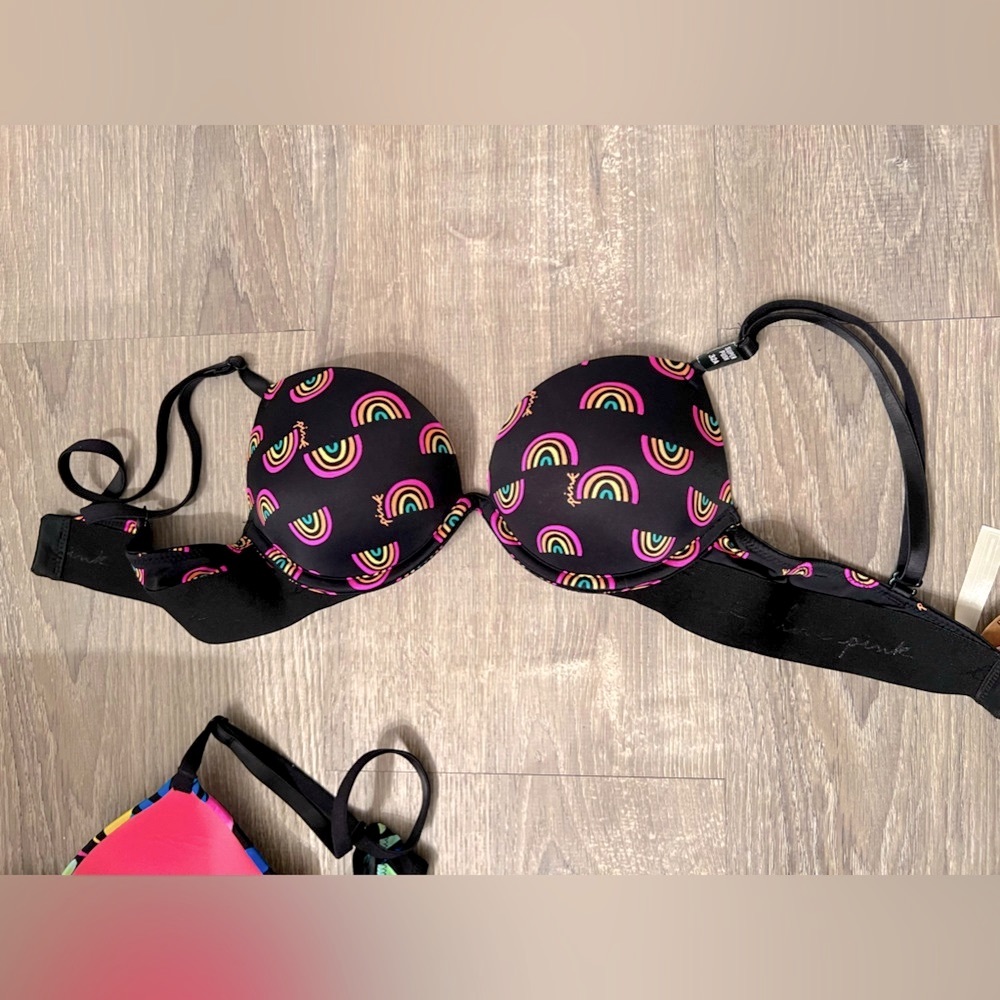 VS Pink push up wear everywhere bra 32a